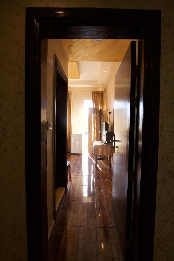 Erasmus Student House By Sunrise Hostel Amman Bagian luar foto